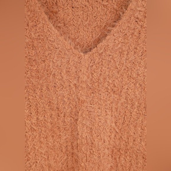 Tan Fuzzy Knit Oversized Sweater, Sz L - Picture 4 of 6